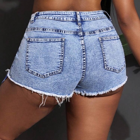 SHEIN Blue Distressed Jean Shorts with Flag Design Size 0XL (12) - Picture 2 of 6